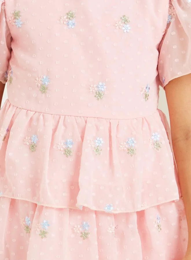 ستايلي فستان مطرز بالزهور متعدد الطبقات